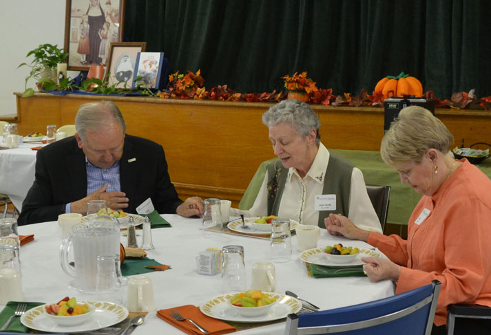 Sister Sandy Bay prays with donors at the Mass of Appreciation at Sancta Maria in Ripa in St. Louis